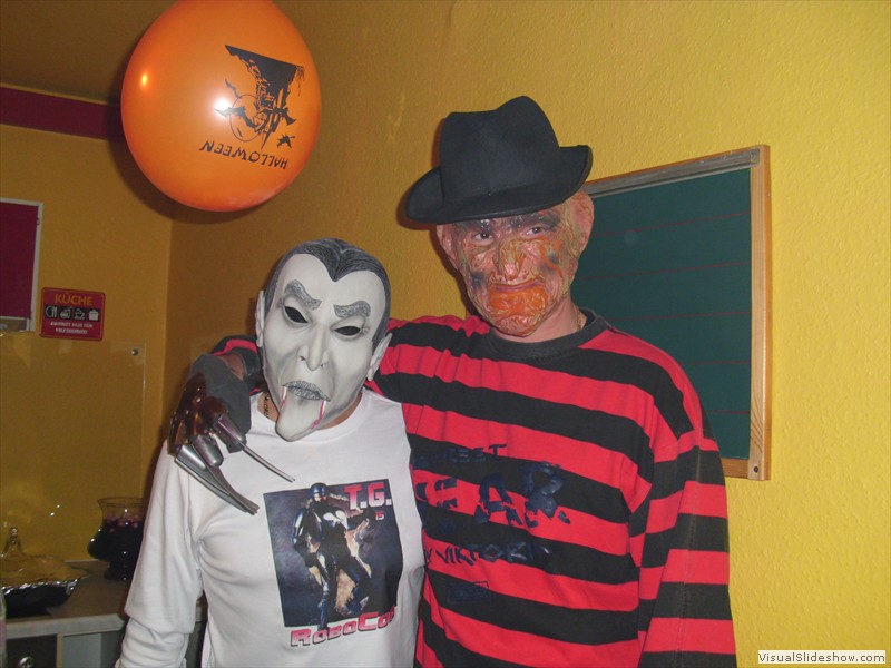 2010_1101Halloween20100002