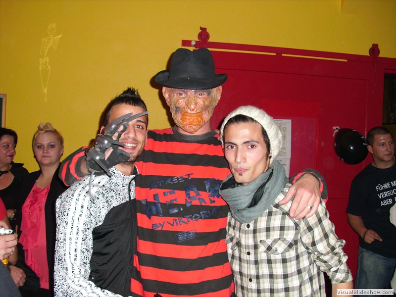 2010_1101Halloween20100036
